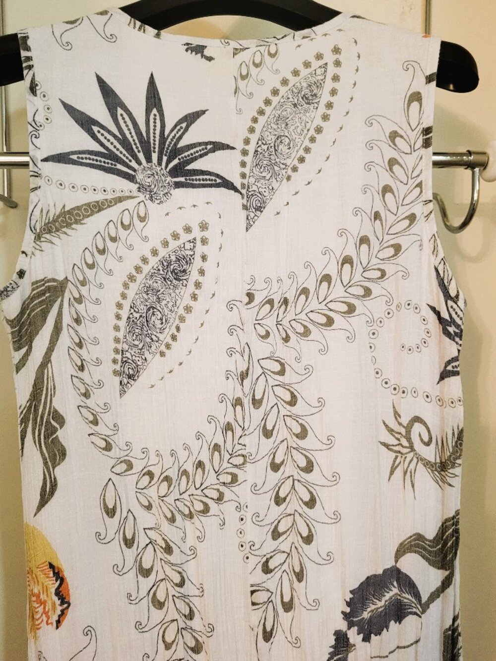 Unbranded Sleeveless crinkle White Floral Sundress  - Size Medium - Picture 8 of 10